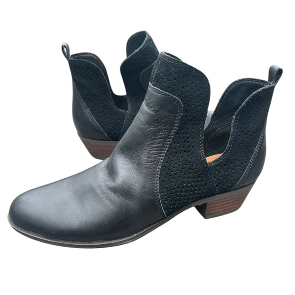 Lucky Brand Belgon Ankle Boots 11 Black Leather Suede Cutouts Pull On - Picture 3 of 14